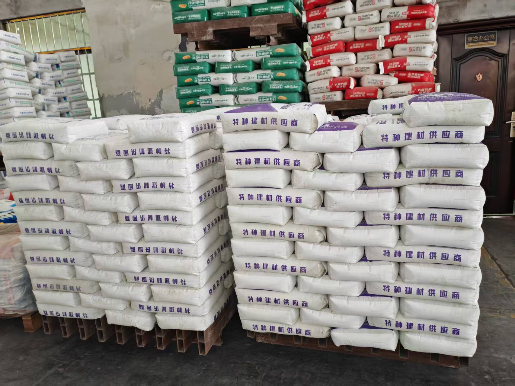 柯坪拱顶带模注浆料